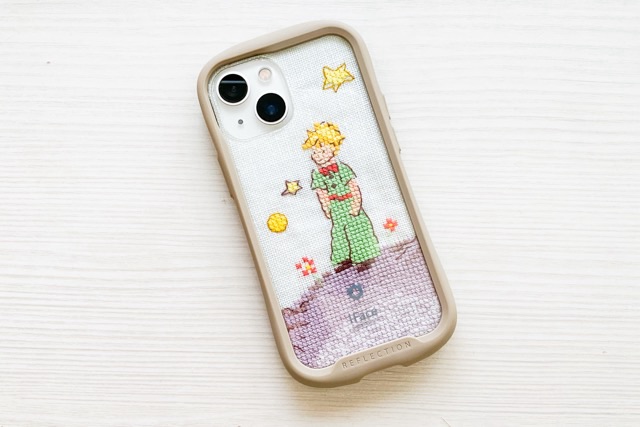 星の王子様のクロスステッチ刺繍スマホケース